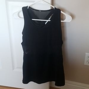 Lululemon tank top with built in bra